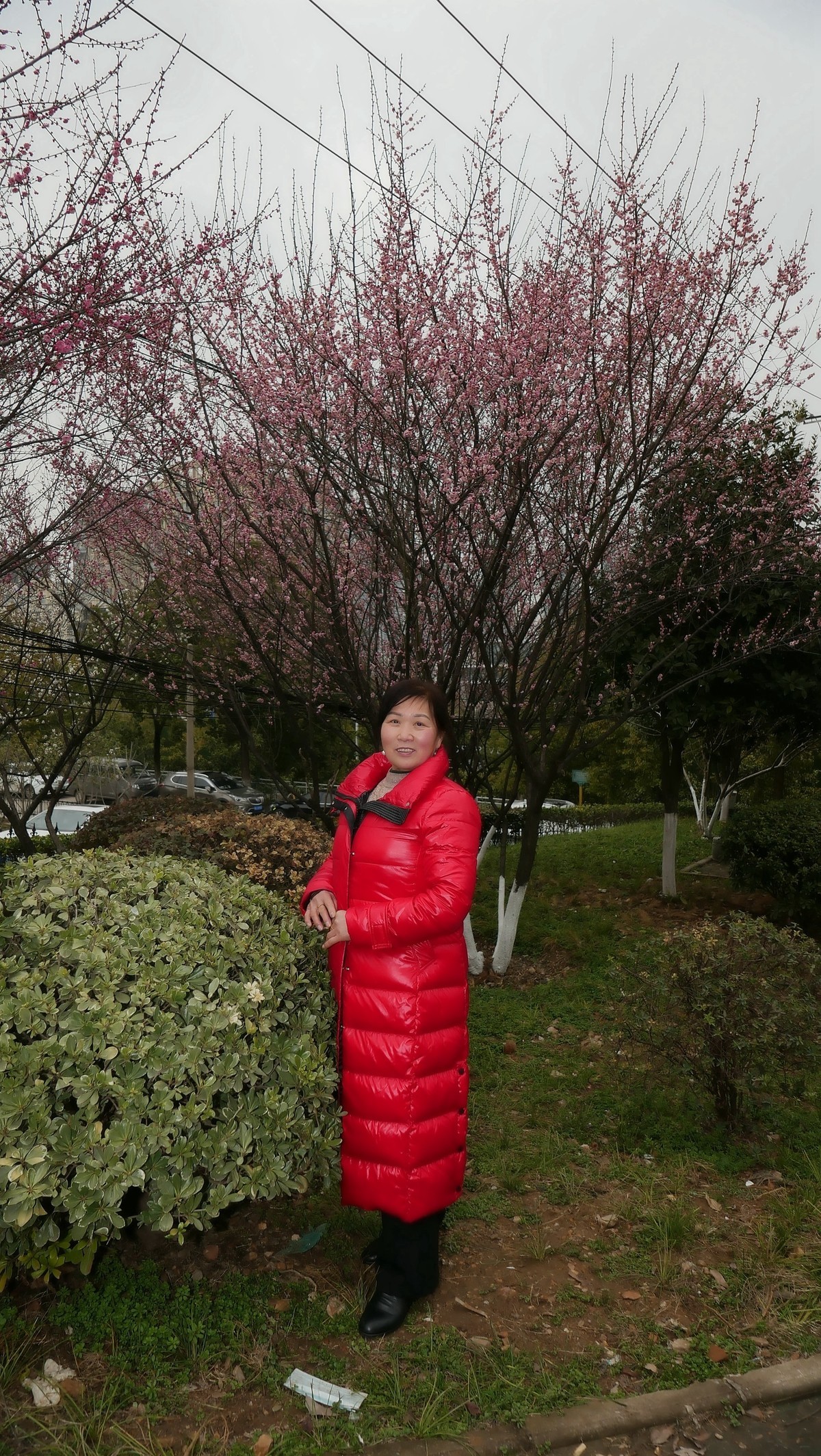 环境人像---江边小树林中的美女！