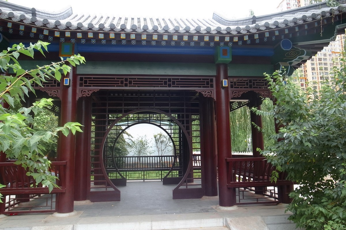 初夏·民心河畔