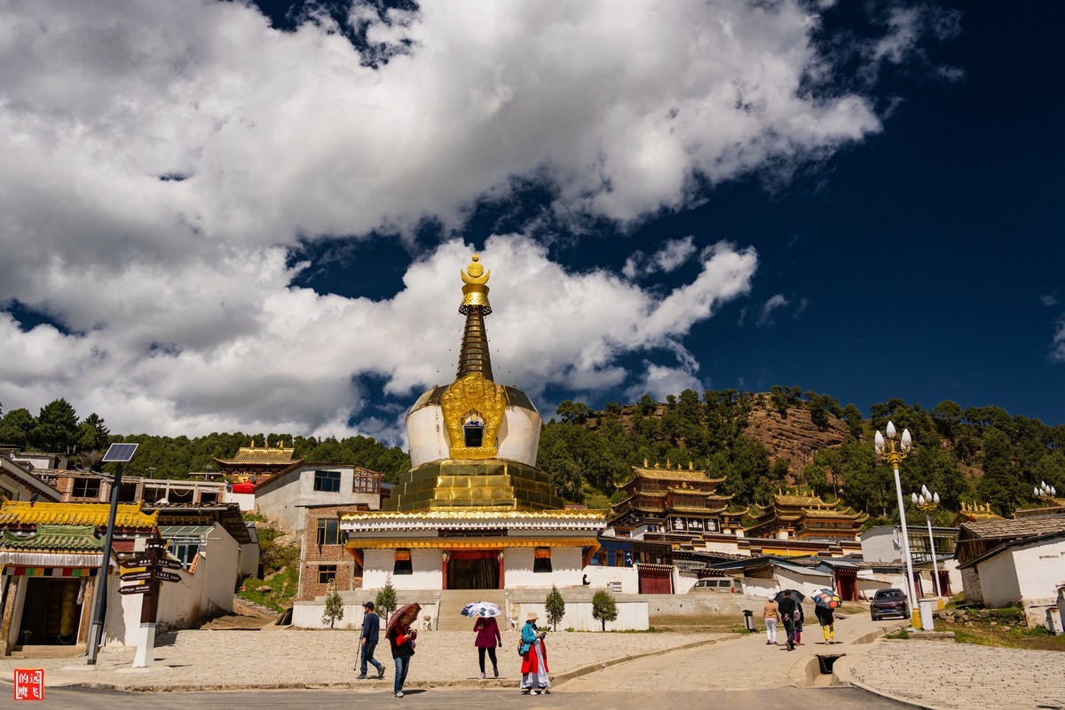 郎木寺是寺院，也是地名