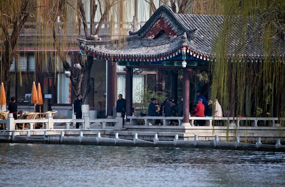 早春二月——明湖速写