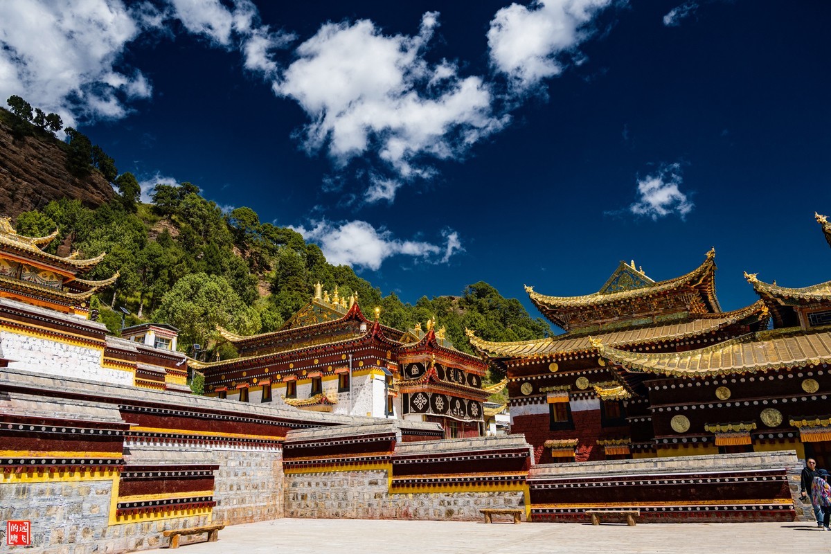 郎木寺是寺院，也是地名