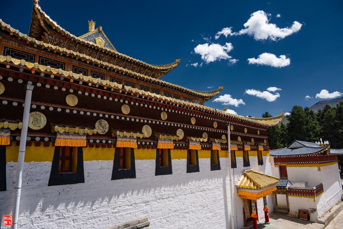 郎木寺是寺院，也是地名
