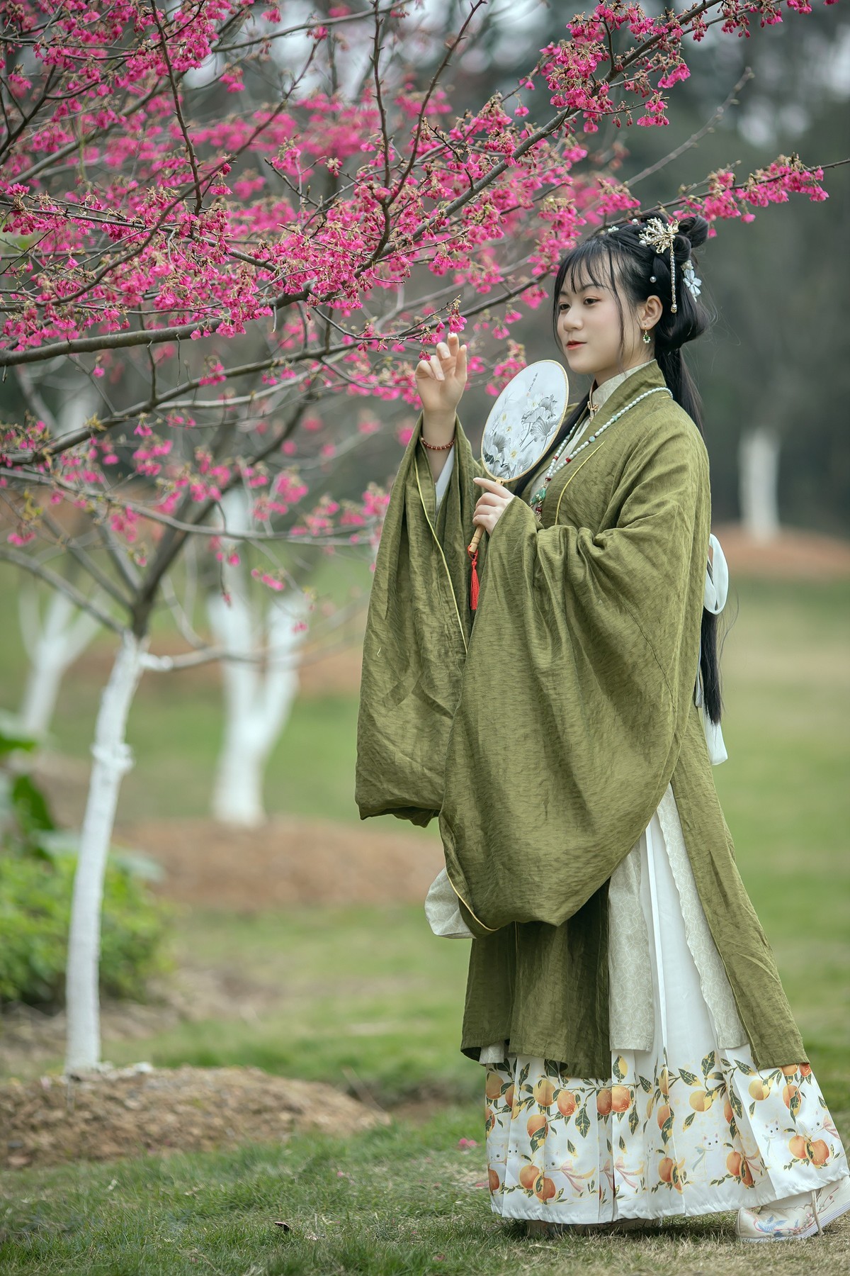 樱桃落尽春将困