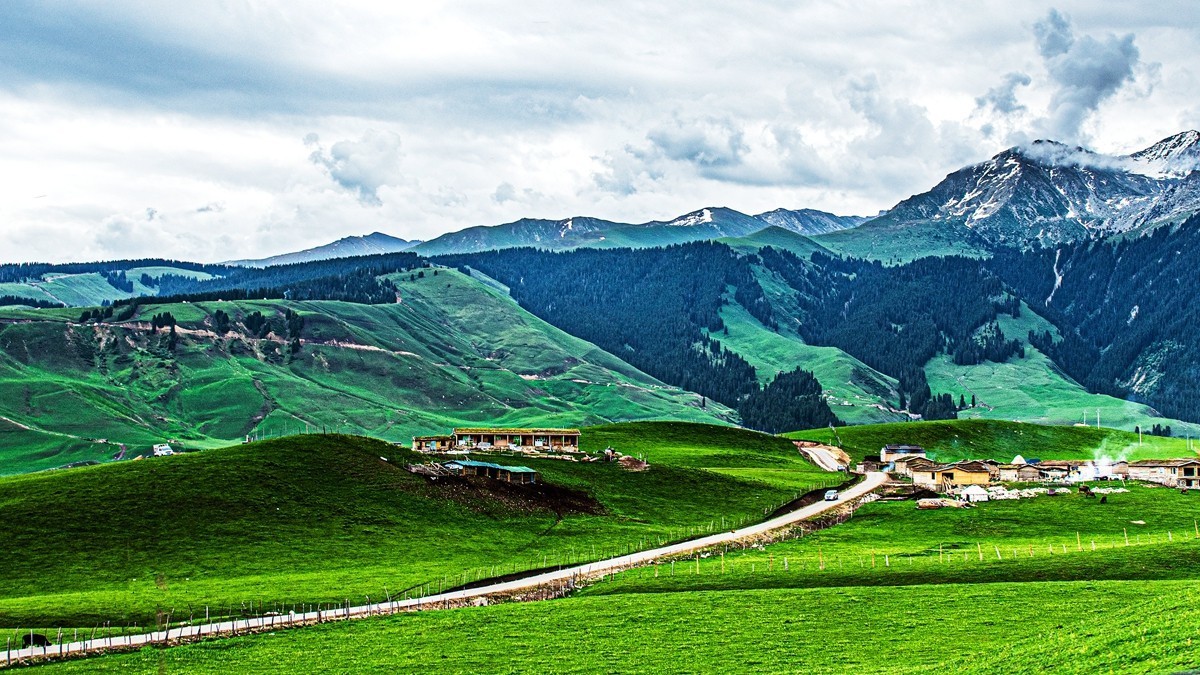 新疆行游--琼库什台返回特克斯县途中【1】