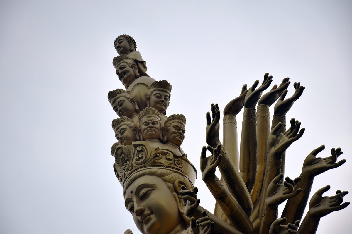 漫步星城 走街串巷（369）世界上最大的千手观音