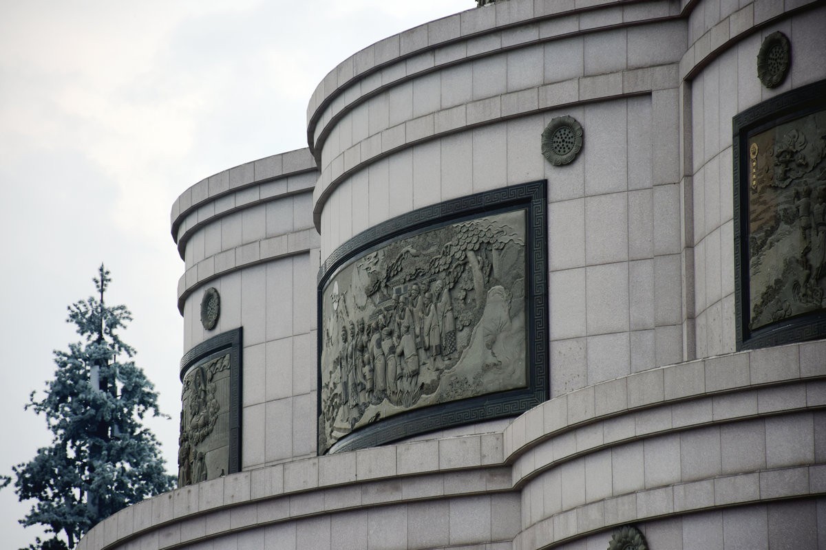 漫步星城 走街串巷（369）世界上最大的千手观音