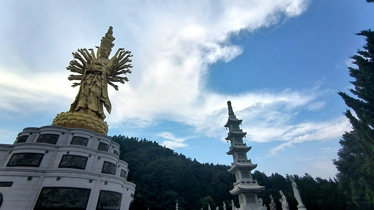 漫步星城 走街串巷（369）世界上最大的千手观音