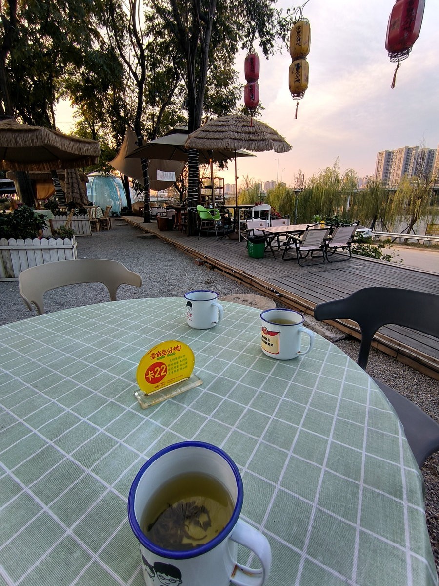 漫步星城 走街串巷（408）户外茶馆