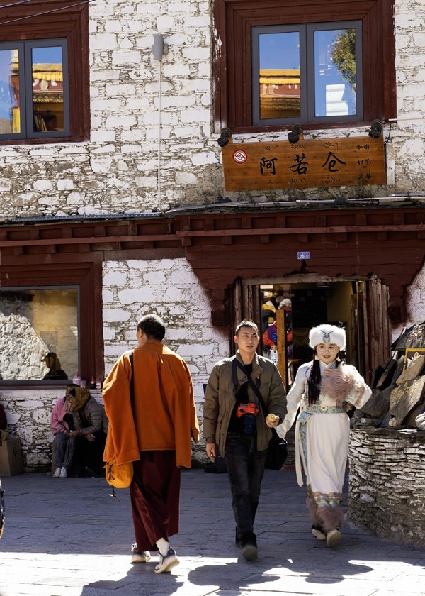 行走在318国道【26】天空之城【理塘--勒通古镇】