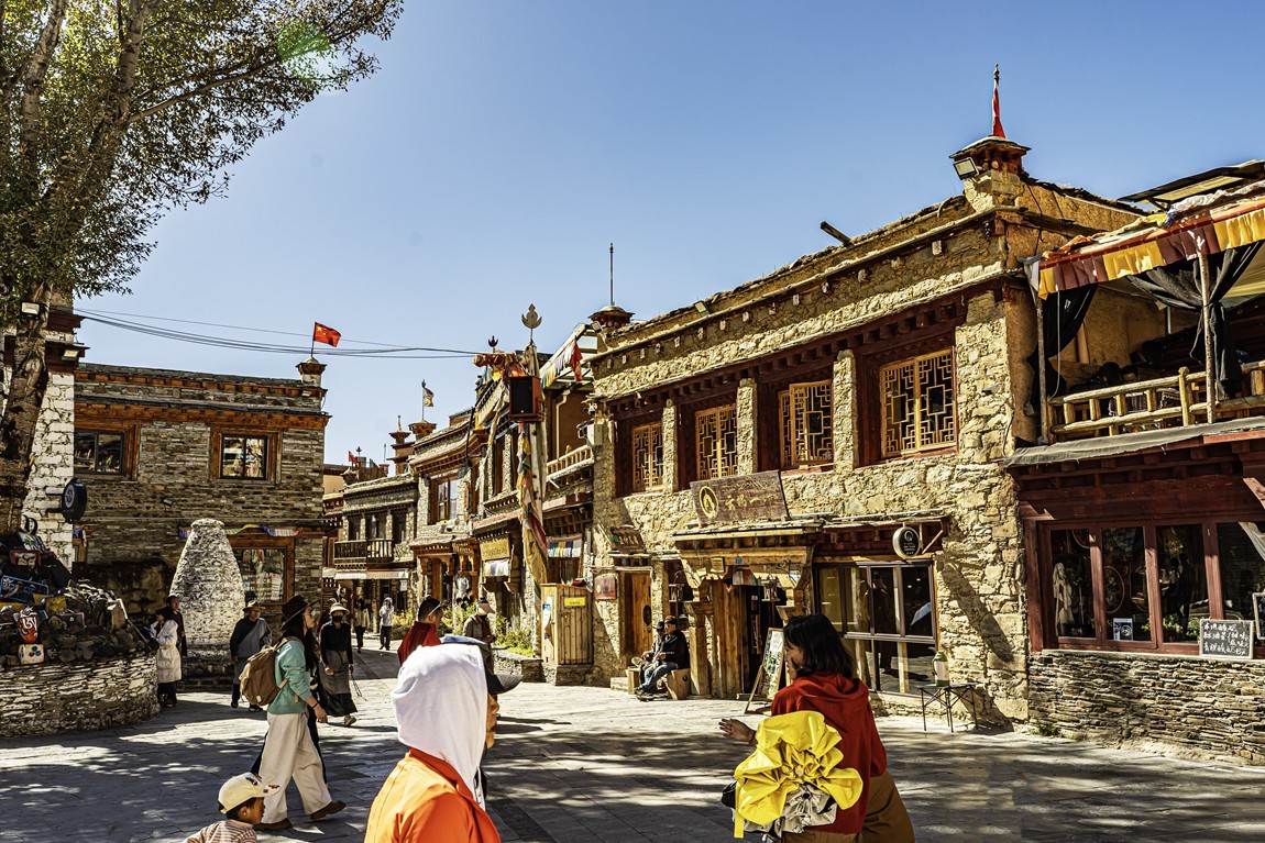 行走在318国道【26】天空之城【理塘--勒通古镇】