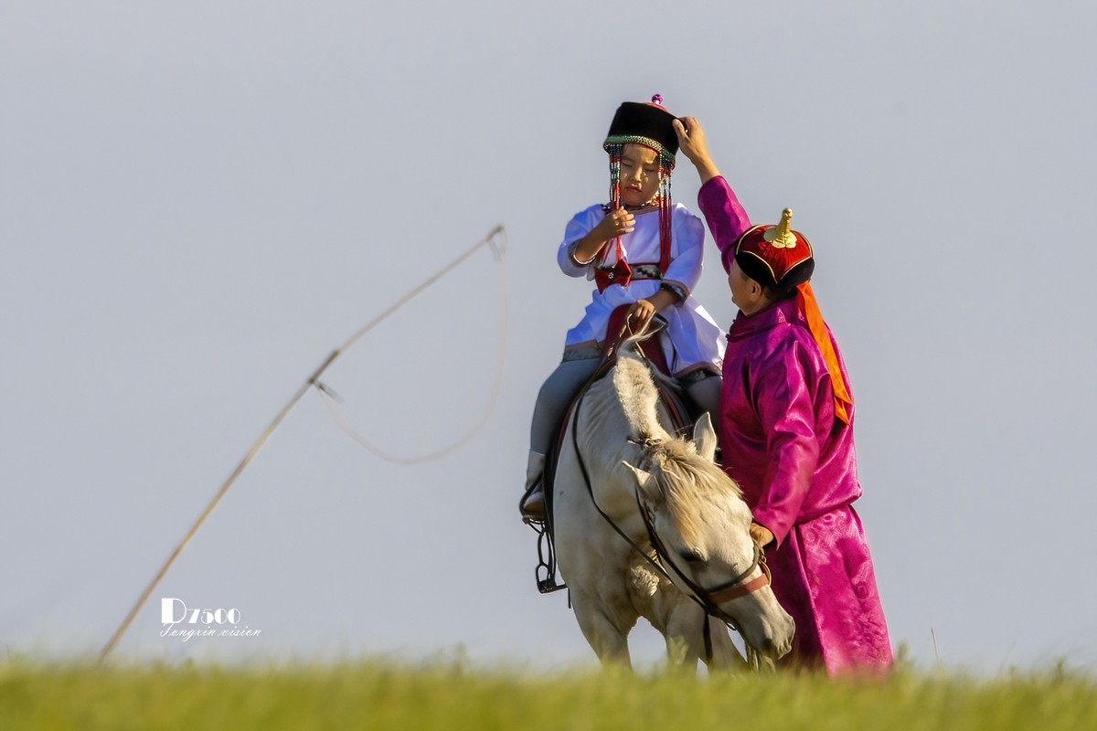 马背上的风采（8）