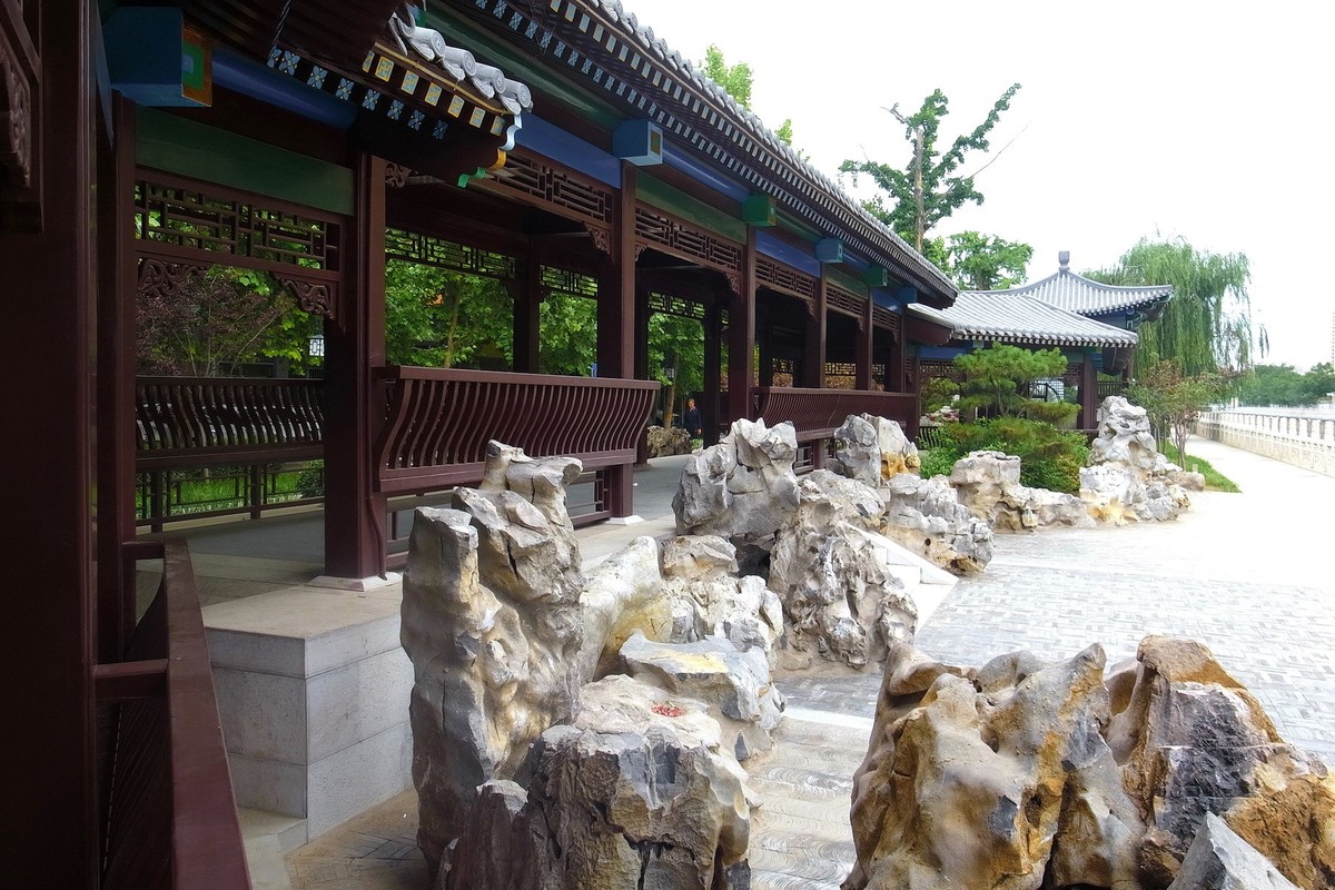 初夏·民心河畔