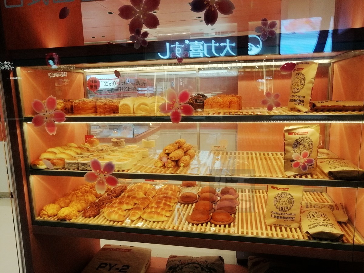 寂静的中午*橱窗——武汉天地