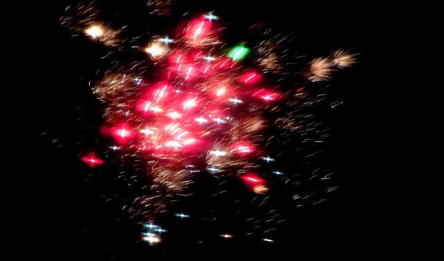 《不老松：纪实摄影》【大美河山系列报導】三游东戴河！ (19)在海边定时定点燃放焰花