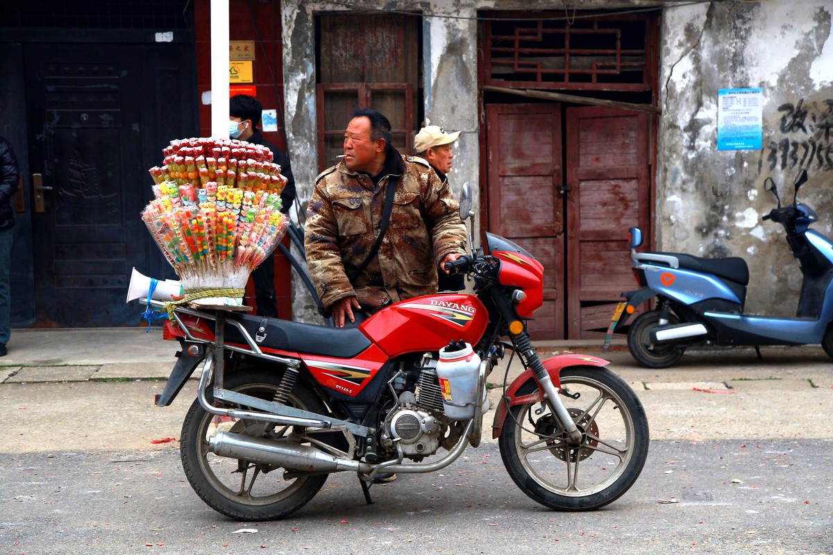 元宵节去乡镇扫街，这种场面城市里见不到了！