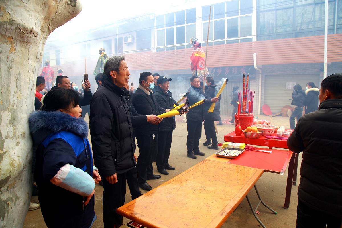 元宵节去乡镇扫街，这种场面城市里见不到了！