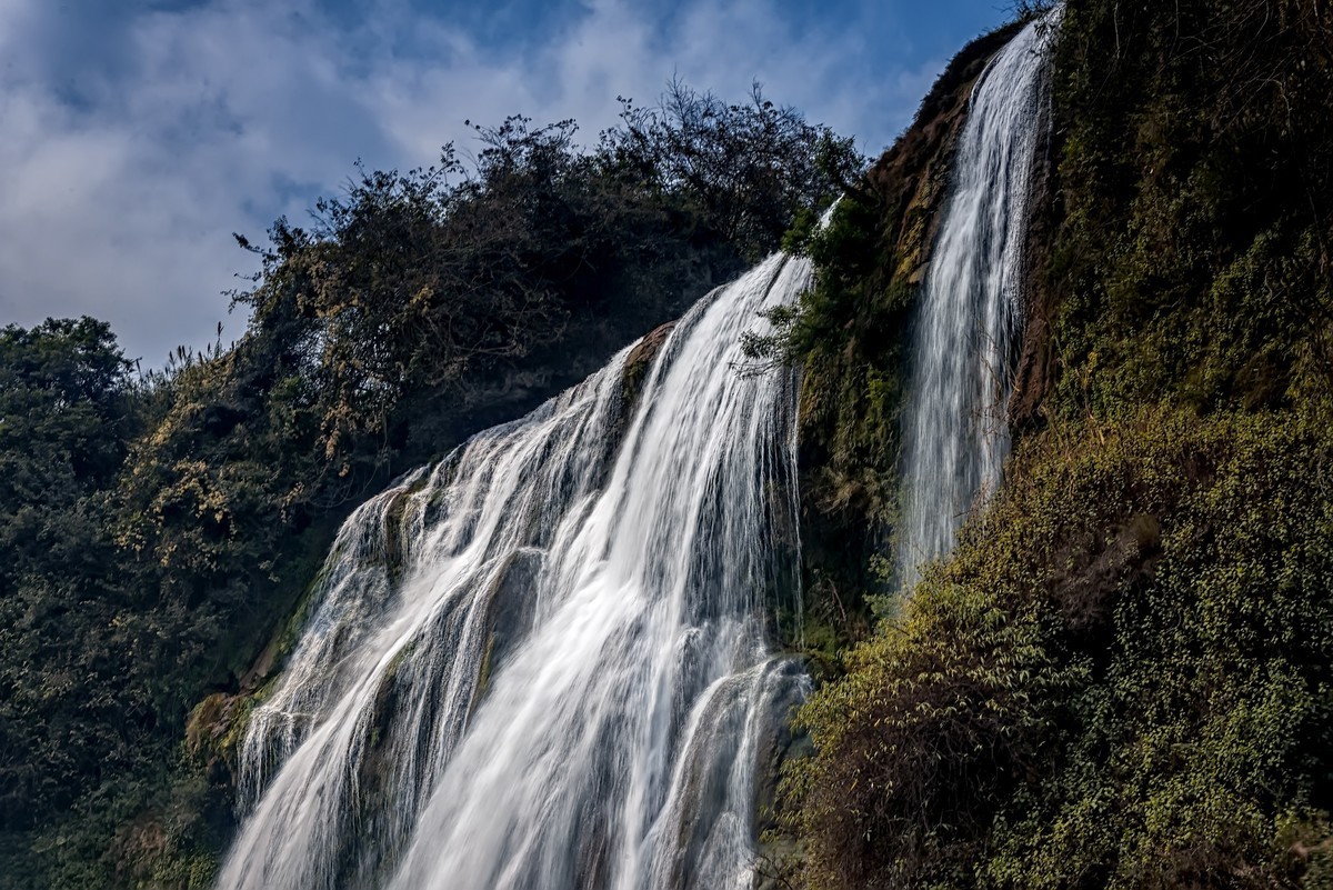 云南罗平 · 九龙瀑布群（春）