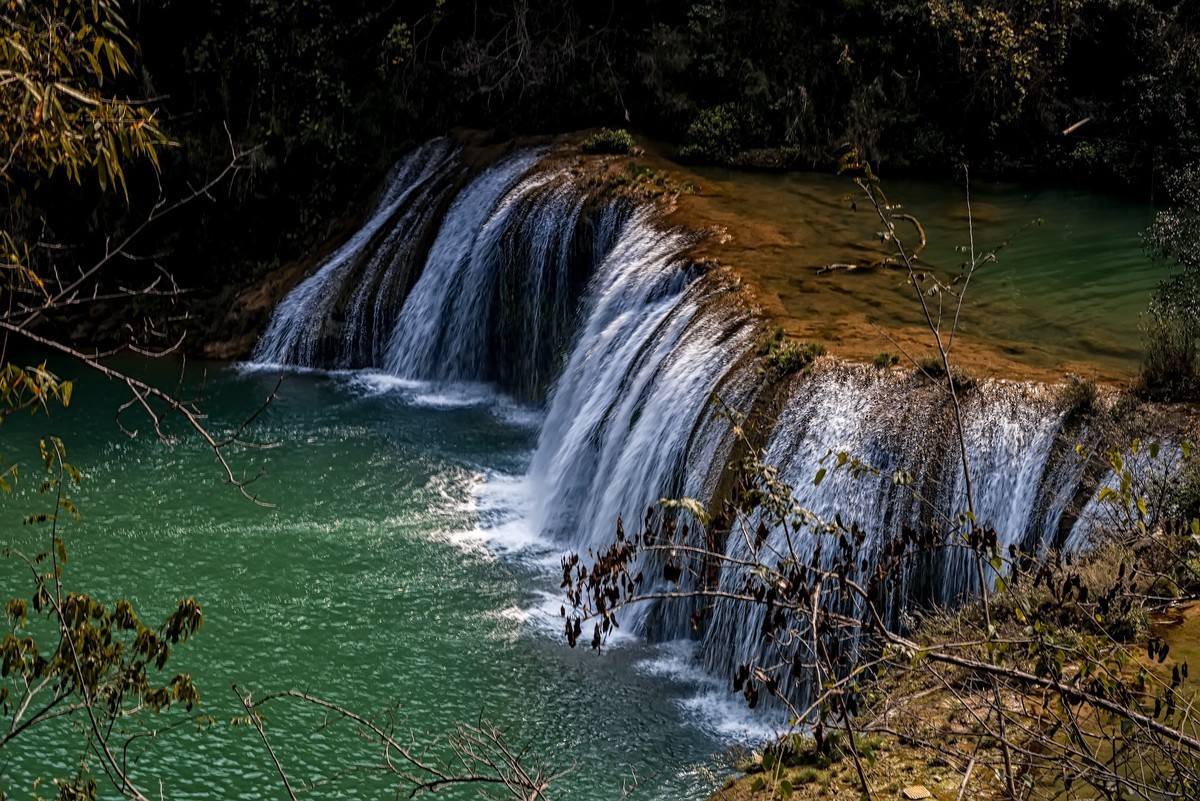 云南罗平 · 九龙瀑布群（春）