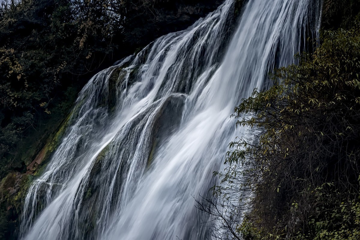 云南罗平 · 九龙瀑布群（春）