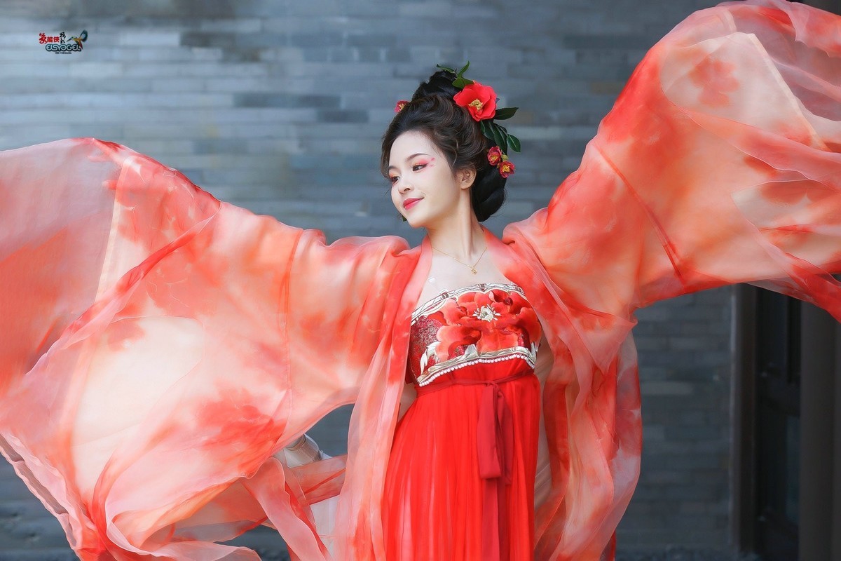 【倾城舞】---芳芳