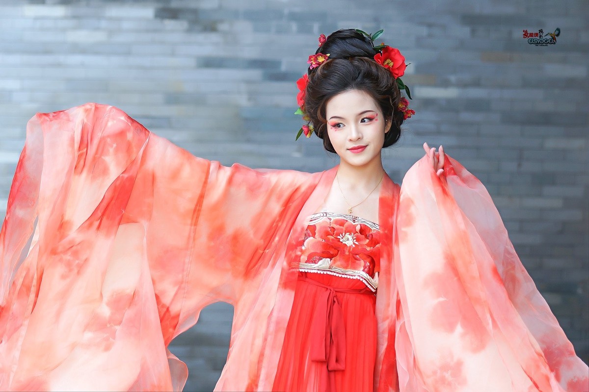 【倾城舞】---芳芳