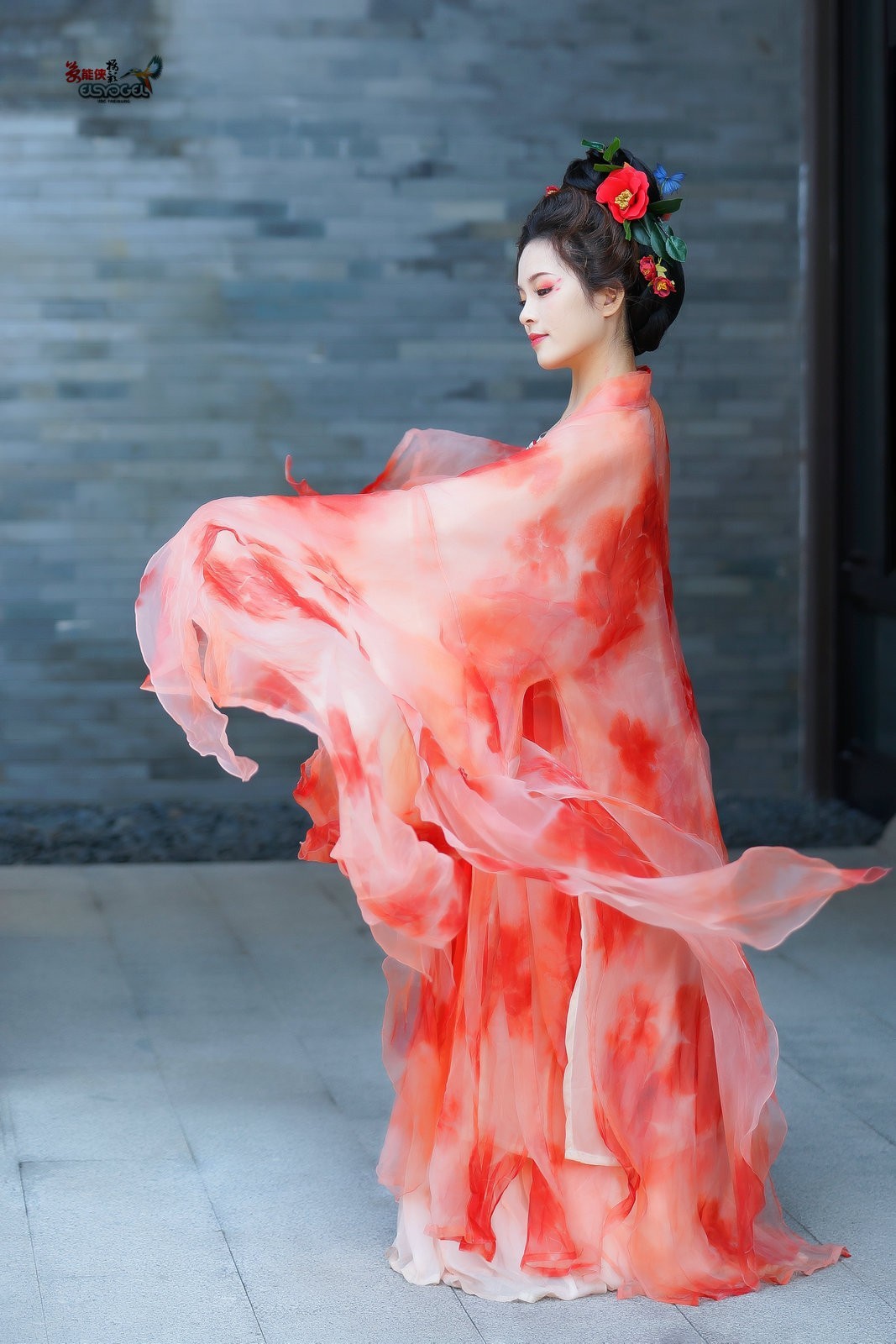 【倾城舞】---芳芳