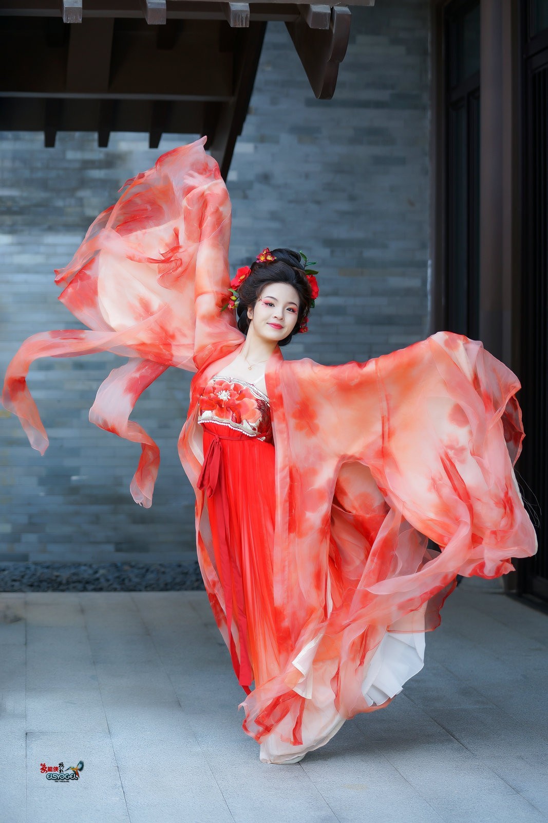 【倾城舞】---芳芳