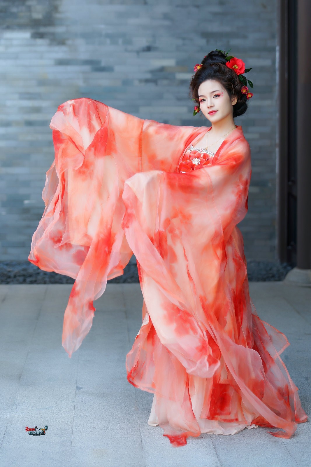 【倾城舞】---芳芳