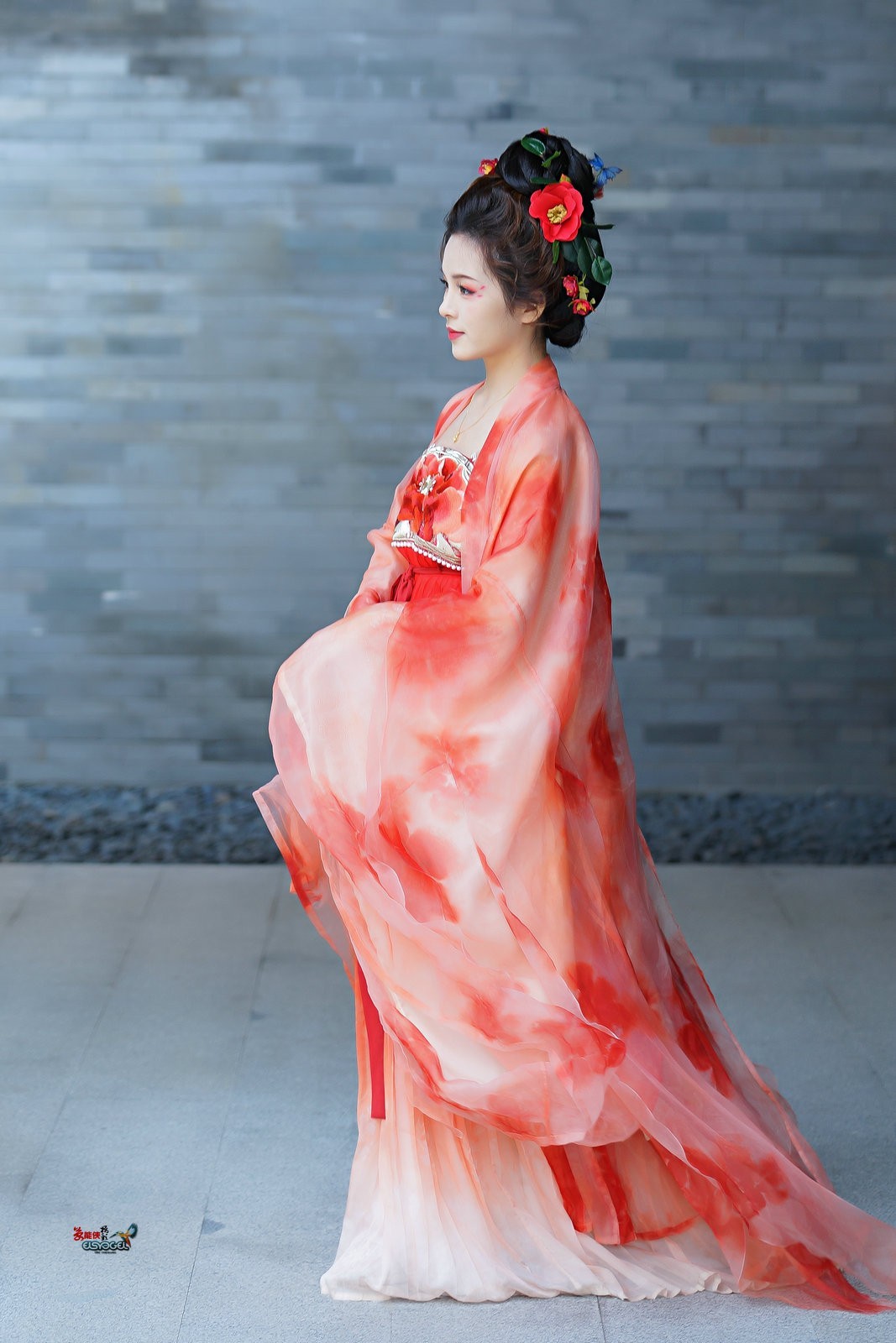 【倾城舞】---芳芳