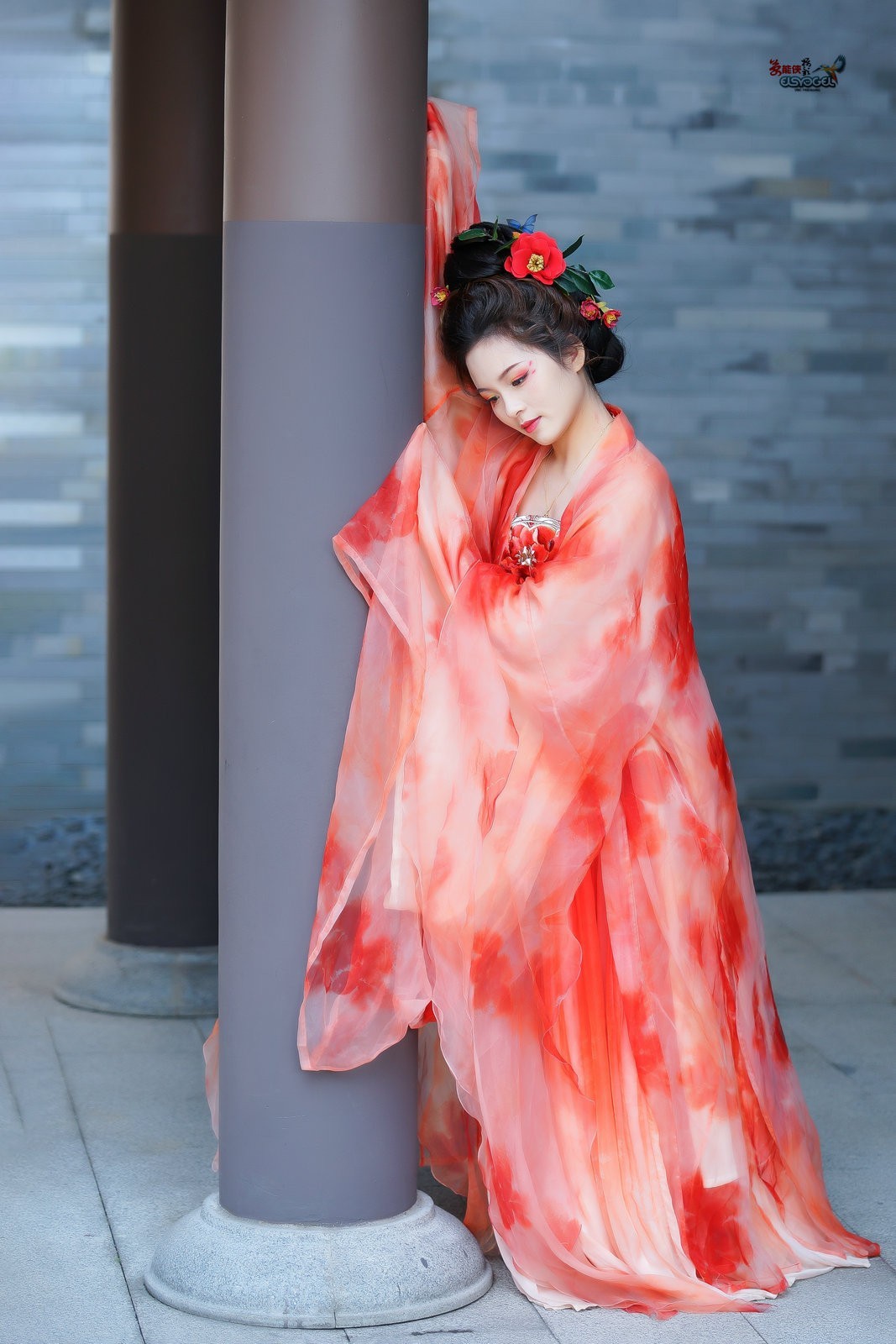 【倾城舞】---芳芳