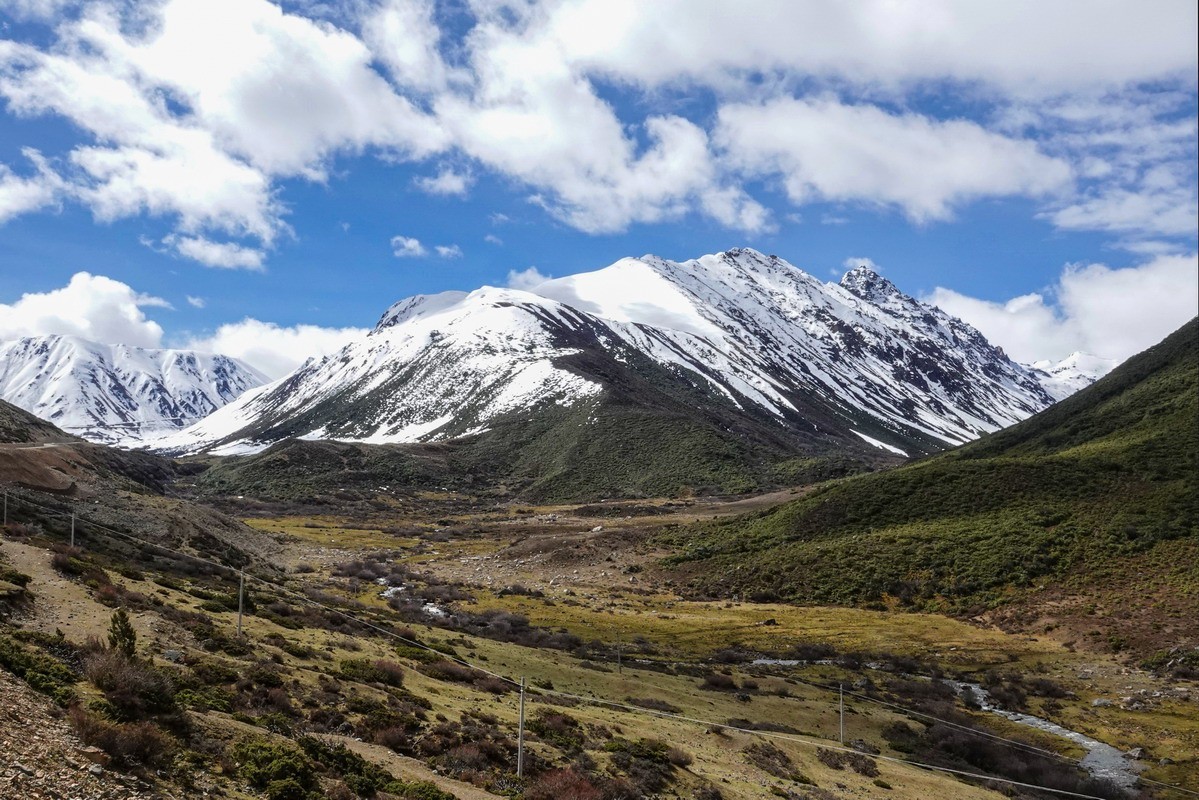 西行散论——蔡隅至蔡瓦龙公路风光