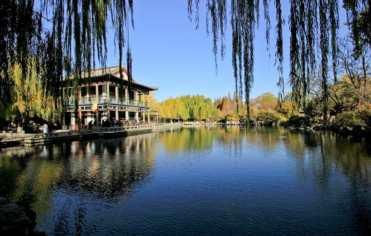 泉水清清——多彩五龙潭