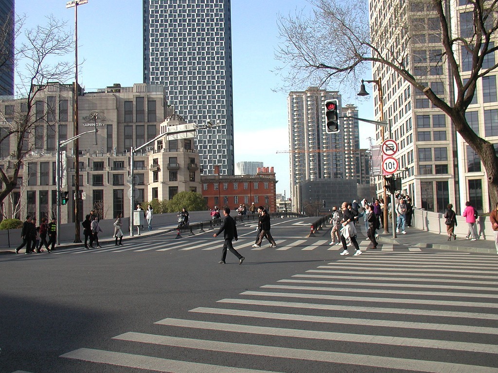 只有少得可怜的300万像素的雪景......