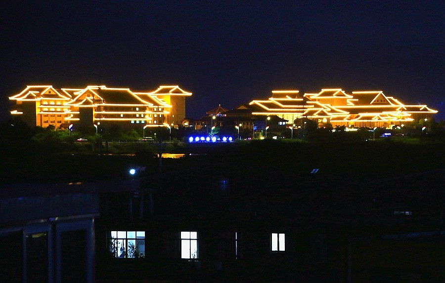 《不老松：纪实摄影》【大美河山系列报導】三游东戴河！ (19)在海边定时定点燃放焰花