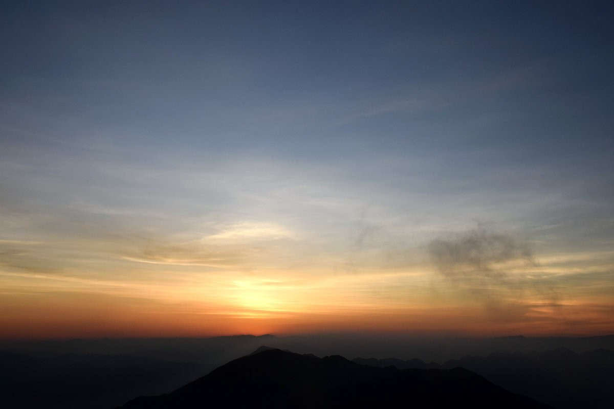 2022夏 湘赣边（16）天边的朝霞越来越美