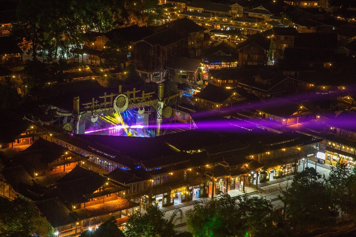 千户苗寨夜色美