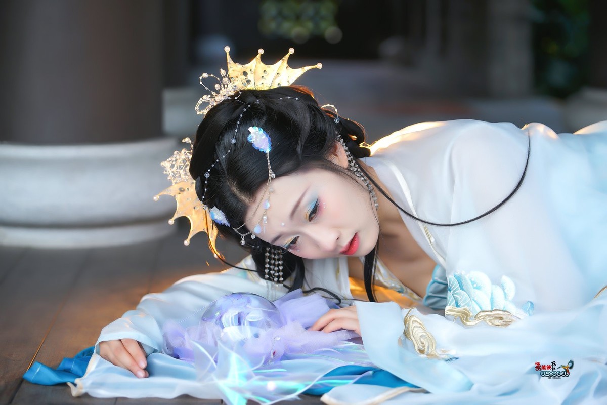 【梦幻人鱼美女】---银璐