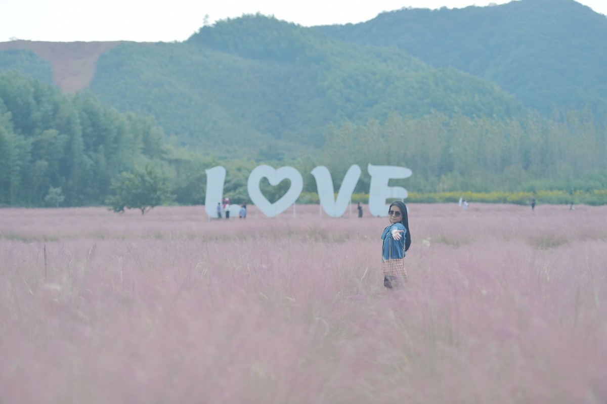 致自己之六：中年少女也可以在皖南的粉黛里风情万种！70-200原片直出