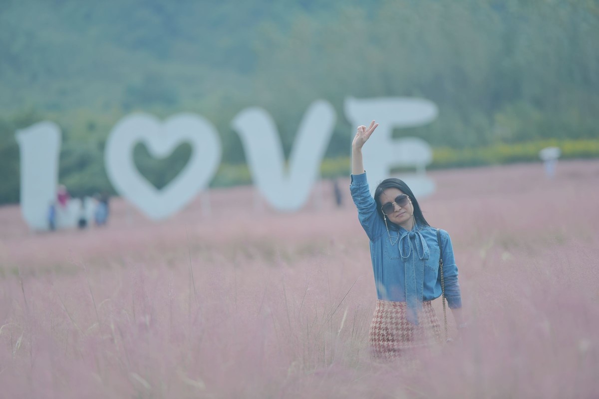 致自己之六：中年少女也可以在皖南的粉黛里风情万种！70-200原片直出