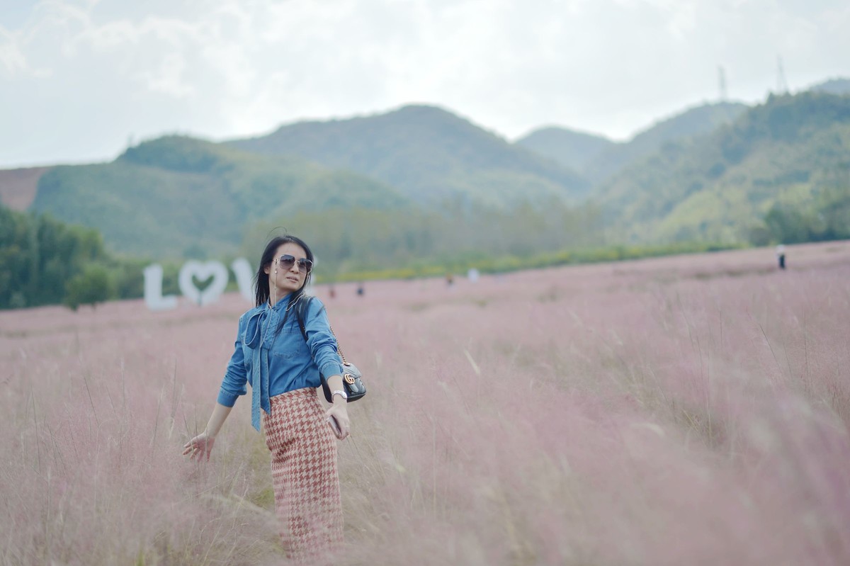 致自己之六：中年少女也可以在皖南的粉黛里风情万种！70-200原片直出