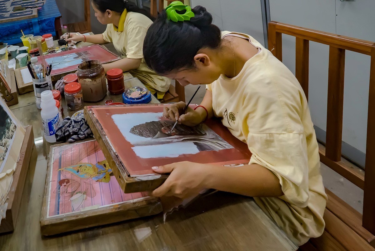 外国风情（34）-----柬埔寨特种技校（失语）的学生们