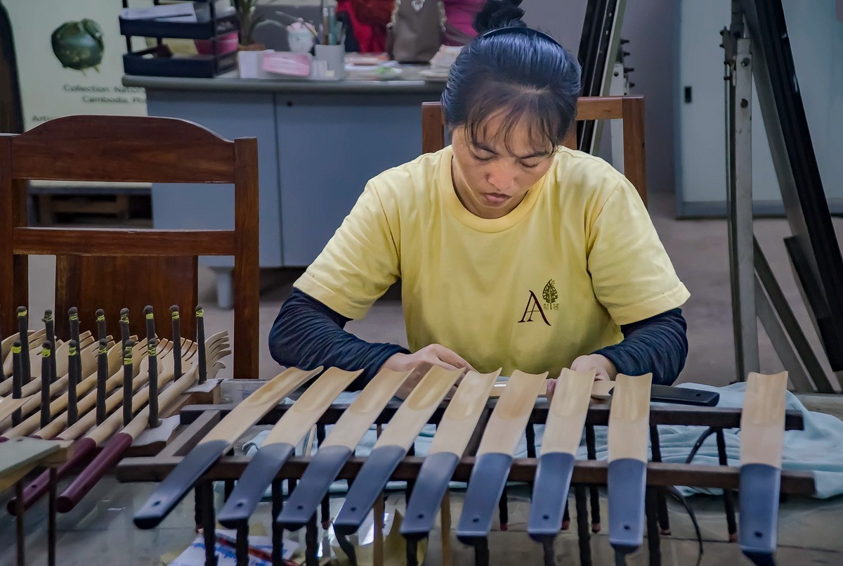 外国风情（34）-----柬埔寨特种技校（失语）的学生们