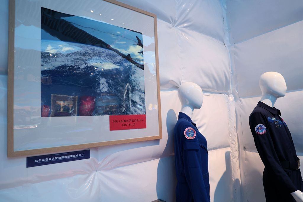 领航强军向复兴---新时代国防和军队建设成就展