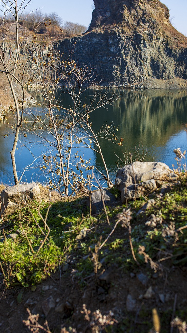 南京六。合西阳山矿坑石柱林