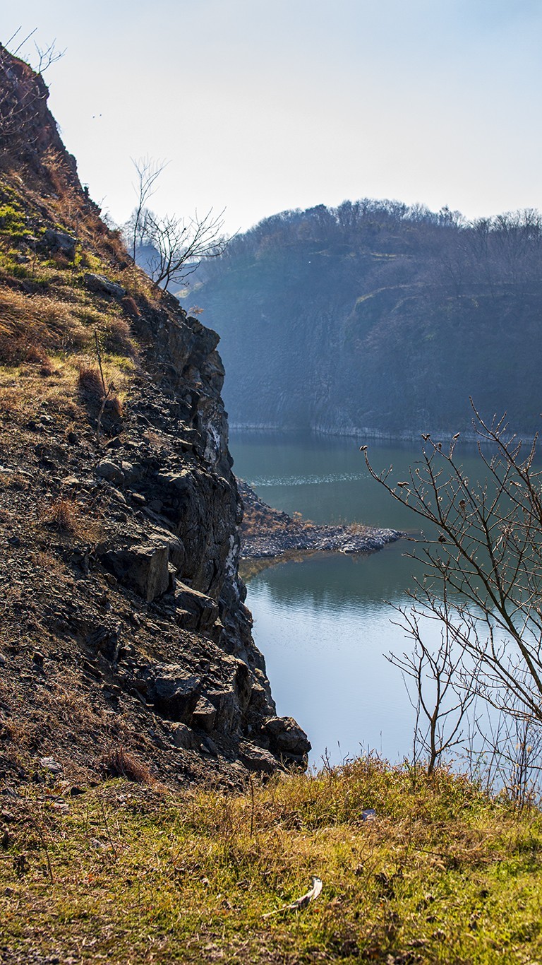 南京六。合西阳山矿坑石柱林