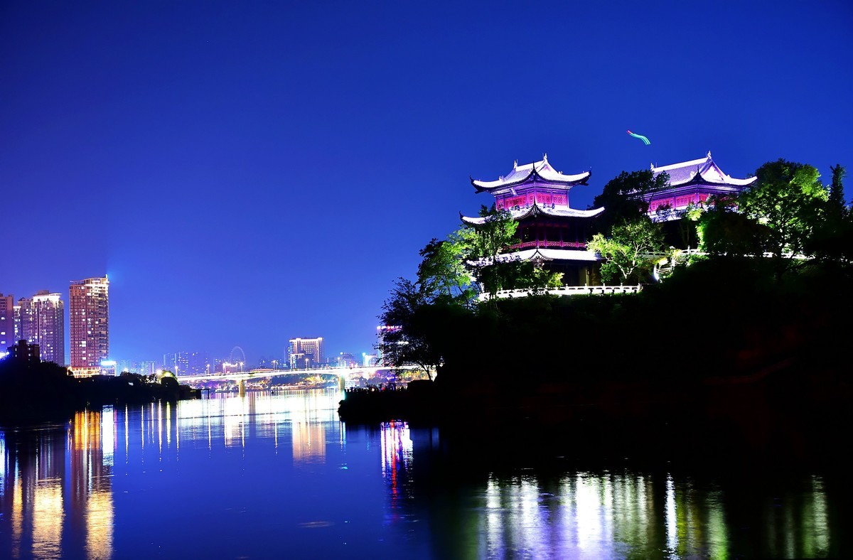 千年书院亮灯了