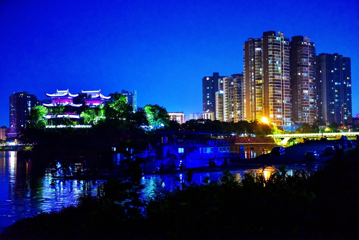 千年书院亮灯了