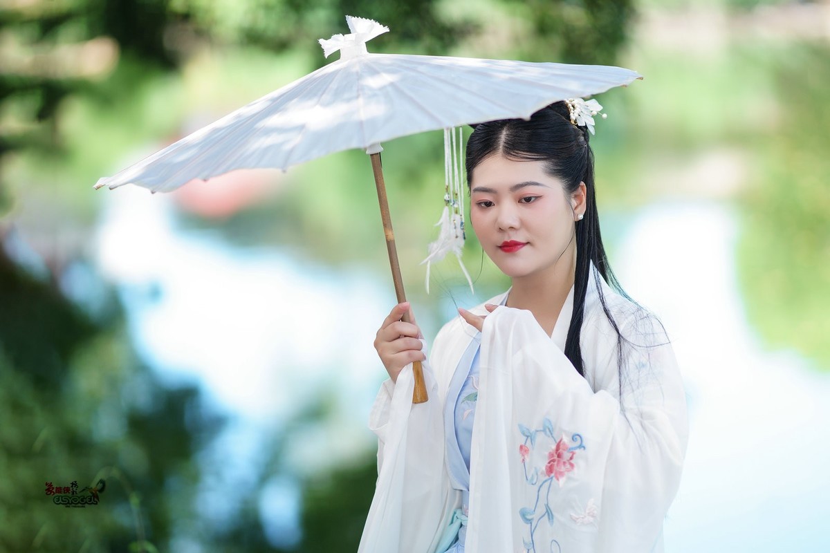 【夏日汉服美女】---茵茵