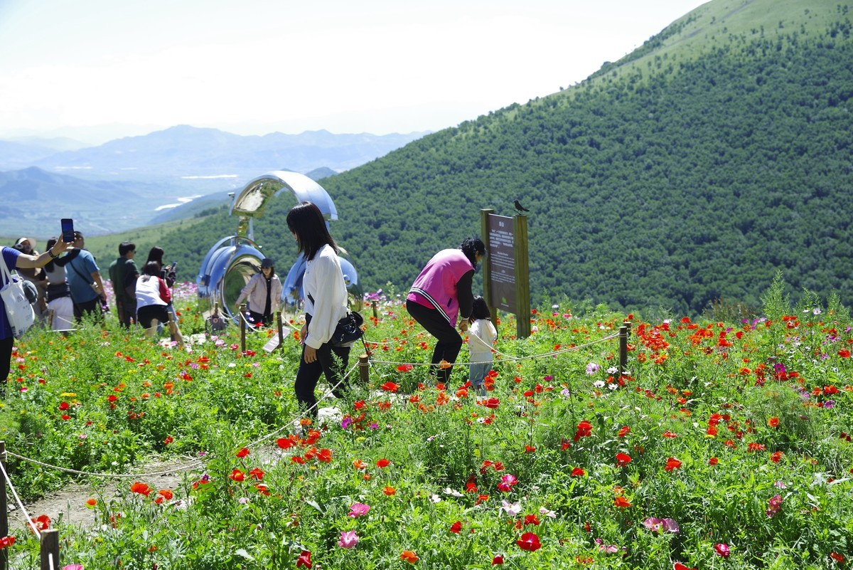 2023——河北省崇礼太舞小镇，到达山顶，这里的风景独好
