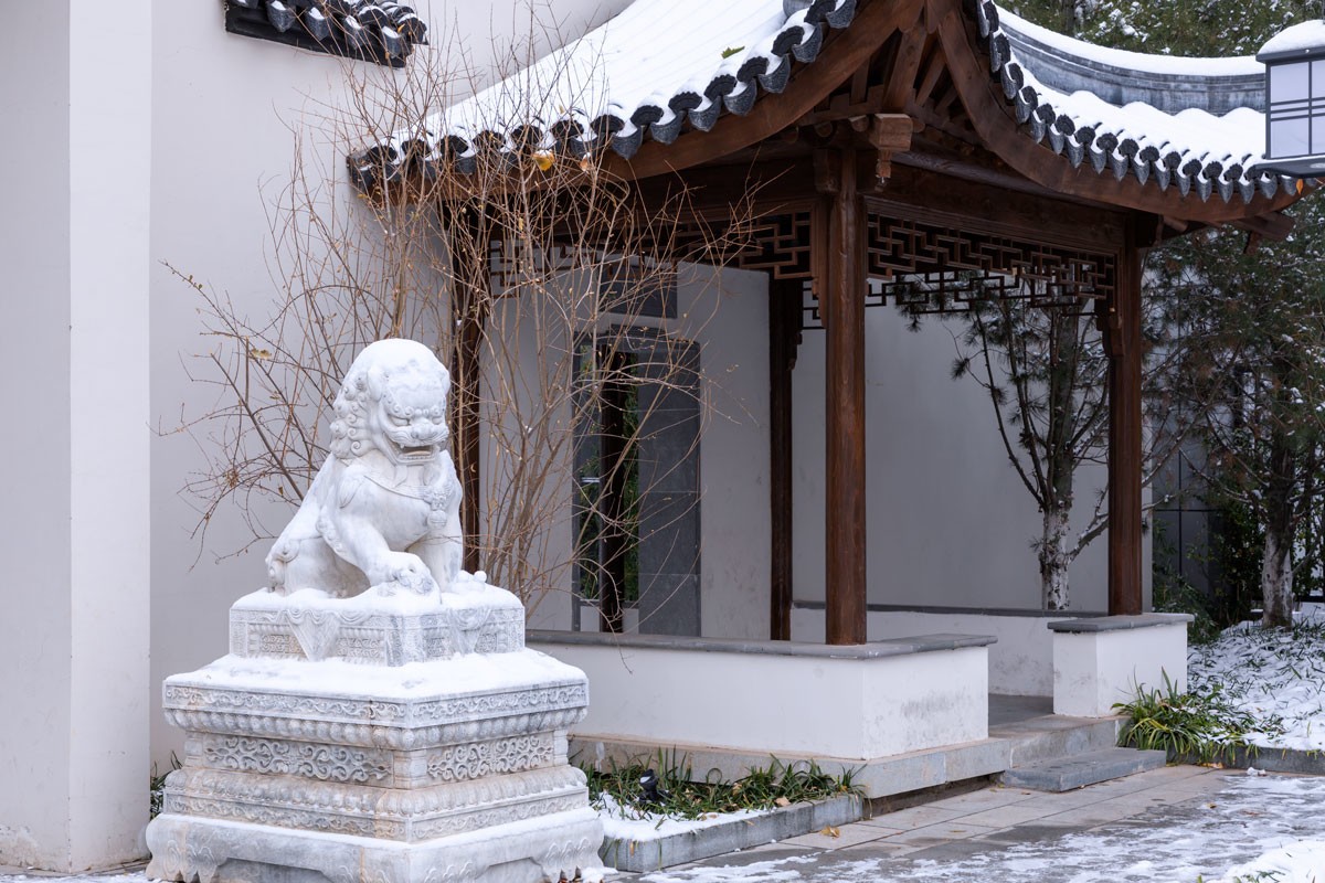 雪霁银装